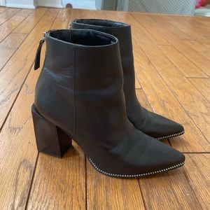 Nine West boots size 7